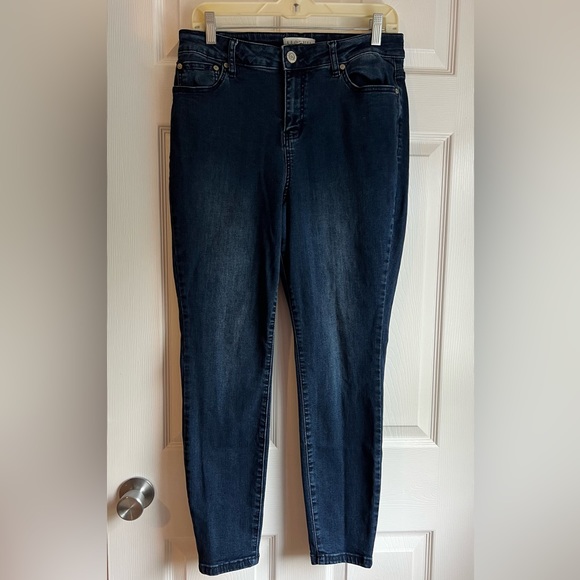 Eloquii - Classic Fit Sculpting Skinny Jean (Used) - Picture 2 of 8